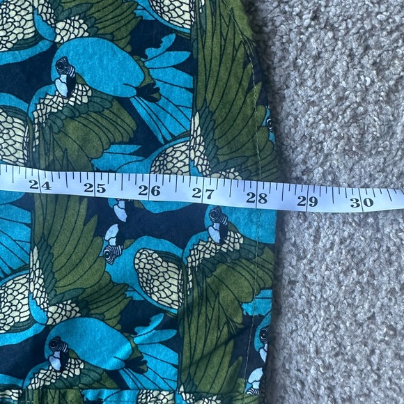 Ditch Plains by Ricky Singh Men’s Blue/Green Parrot Button-Up Shirt - Medium NWT - Picture 8 of 9